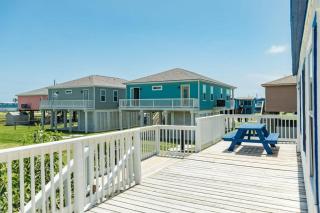 So Cute Sun & Salt Beach Bungalow - Surfside Beach - 2