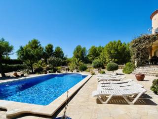 Villa Oasis WITH LARGE PRIVATE SWIMMING POOL - 6