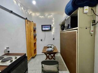 Estudio céntrico con estacionamiento - Taxco de Alarcón - 0