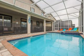 MARVELous 9 Bedroom Golf and Disney Retreat - Kissimmee - 4