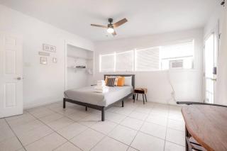 Stadium Apartment w Area & Parking - 8