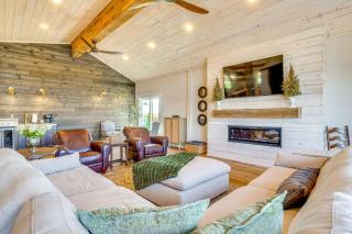 Hope Retreat with Furnished Deck Near Parks! - Taylorsville - 0