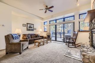 Village Point #212 - Private Hot Tub and Easy Access to Town and Slopes - 9