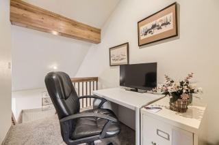 Village Point #212 - Private Hot Tub and Easy Access to Town and Slopes - 3