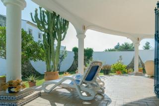 Villa La Contenta jardín y piscina en Conil centro - Conil de la Frontera - 7