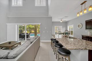 Completely Remodeled 5 Bedroom Disney Pool Home - Davenport - 8