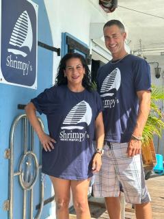 Shrimpy's Waterfront Hostel and Crew Quarters - - 4