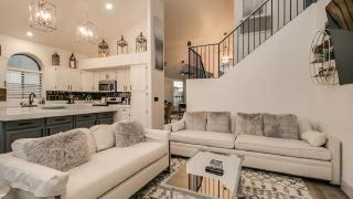 Newly Renovated 4 Bedroom Retreat wPool - Phoenix - 0