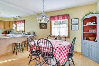 Waterfront Alburgh Getaway with Private Beach! - Alburg - 1