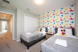 Amazing 4BD home with Pool and BBQ near Disney - Kissimmee - 4