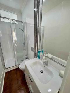 2 bdrms apartment near LX Factory free parking - Lissabon - 2
