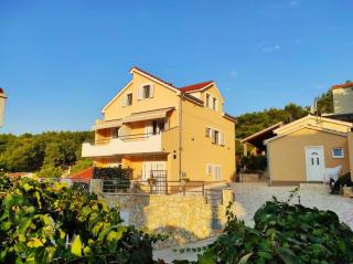 Apartments Ivano - Milna - 4