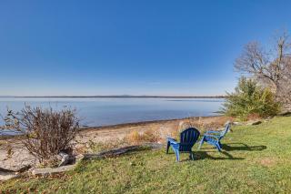 Waterfront Alburgh Getaway with Private Beach! - Alburg - 9