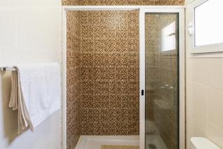 Green Doors - AC and free parking - Machico - 2