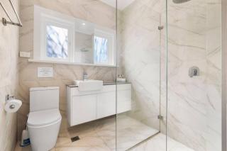 Top Spot 4Br - New AC - Value - Sydney - 2
