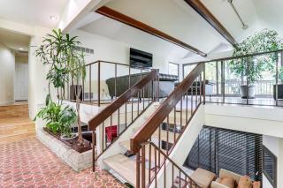 Spacious King of Prussia Home with 2 Game Rooms - King of Prussia - 2