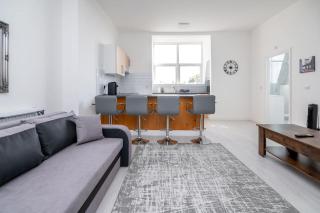 Cozy 2-Bedroom Flat in Central West London - Londra - 0