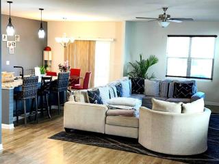 Simple Elegant Single Family Home DT Raleigh - Raleigh - 0