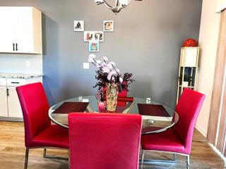 Simple Elegant Single Family Home DT Raleigh - Raleigh - 1