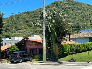 Casa Ampla a poucos metros da Praia - 1