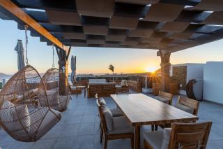 Cabo PH Stunning Rooftop with Jacuzzi - 8