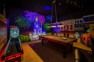 Main Street USA in Luxury Reunion Home - 4