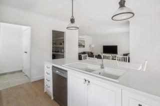Hamptons-style Haven for Laidback Family Living - Rosebud - 2