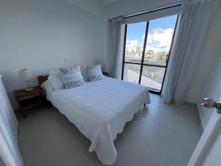 Bay Exclusive Apartment - 6