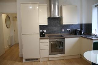 Colchester town and castle modern flat with kitchen & private parking -  - 5