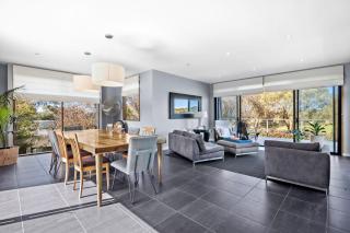 Luxury Sands Golf Escape with Pool and Views - Torquay - 6