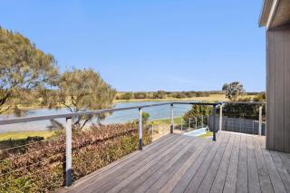 Luxury Sands Golf Escape with Pool and Views - Torquay - 9