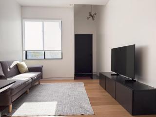 New Beautiful Modern One Bedroom Apt in Brooklyn at Rem-Casa - 8