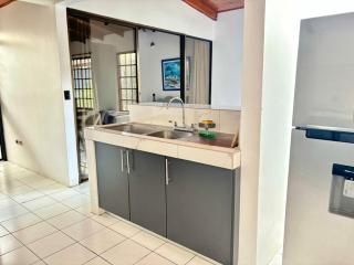Charming house 5 min airport with Ac - Alajuela - 5