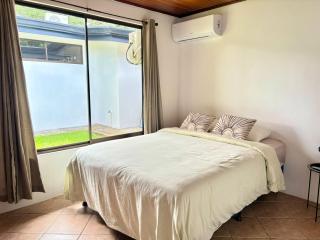 Charming house 5 min airport with Ac - Alajuela - 3