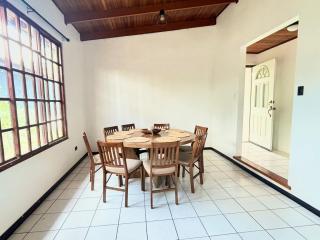 Charming house 5 min airport with Ac - Alajuela - 1