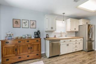 Emery's Place 4BR 2Bath GAME ROOM - 3