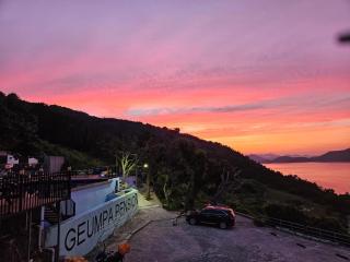 Yeosu Geumo Island Village Pension Former Dongbaekgol - 5