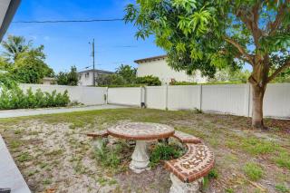 Hollywood Lux Retreat - 8