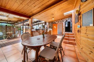 Les Baroudeurs Hostel - Saint-Pierre - 9