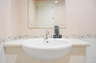 Comfort Living 1BR at The Boulevard Apartment By Travelio - 1