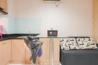 Comfort Living 1BR at The Boulevard Apartment By Travelio - 4