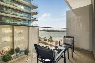 2BR Coastal Luxury Retreat at Emaar Beachfront - Dubai - 7