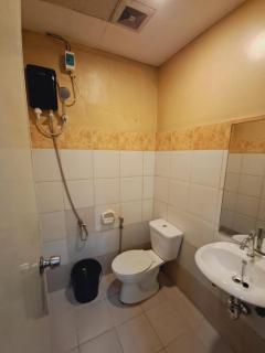 Uncle Mark's 2 bedroom flat - 5