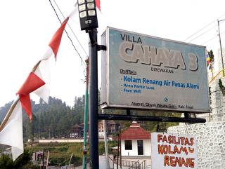 Villa Cahaya 3 Guci Mitra RedDoorz - 1