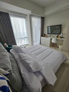 Green Sedayu Apartment Deluxe by Ellison - Jakarta - 0