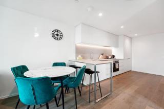 Prime Skyline Living With 120-degree Views 2B2B1C - 4