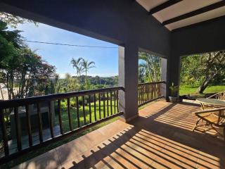 Coastal Farm Cottage with beautiful views - 9