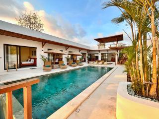 Villa Chris - Stunning 4BR with Ocean & Sunset View - Uluwatu - 2