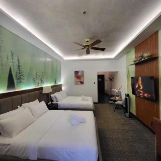 Homey Deluxe Room, Privately Owned at The Forest Lodge by Mist and Pine - 0