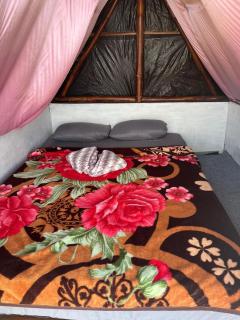 Alengkong Sunrise Glamping - Kubupenlokan - 1